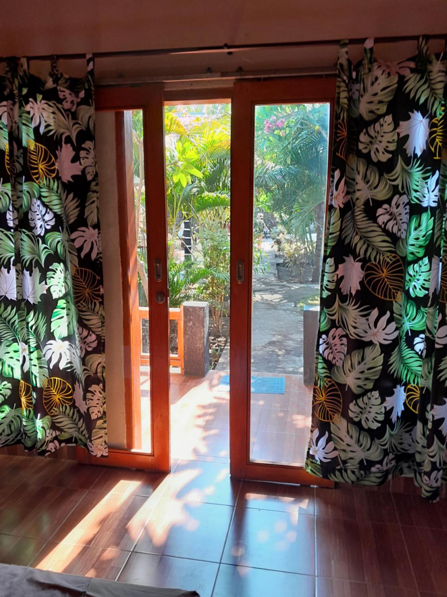 Florine'S Garden Hotel Gili Air Ngoại thất bức ảnh