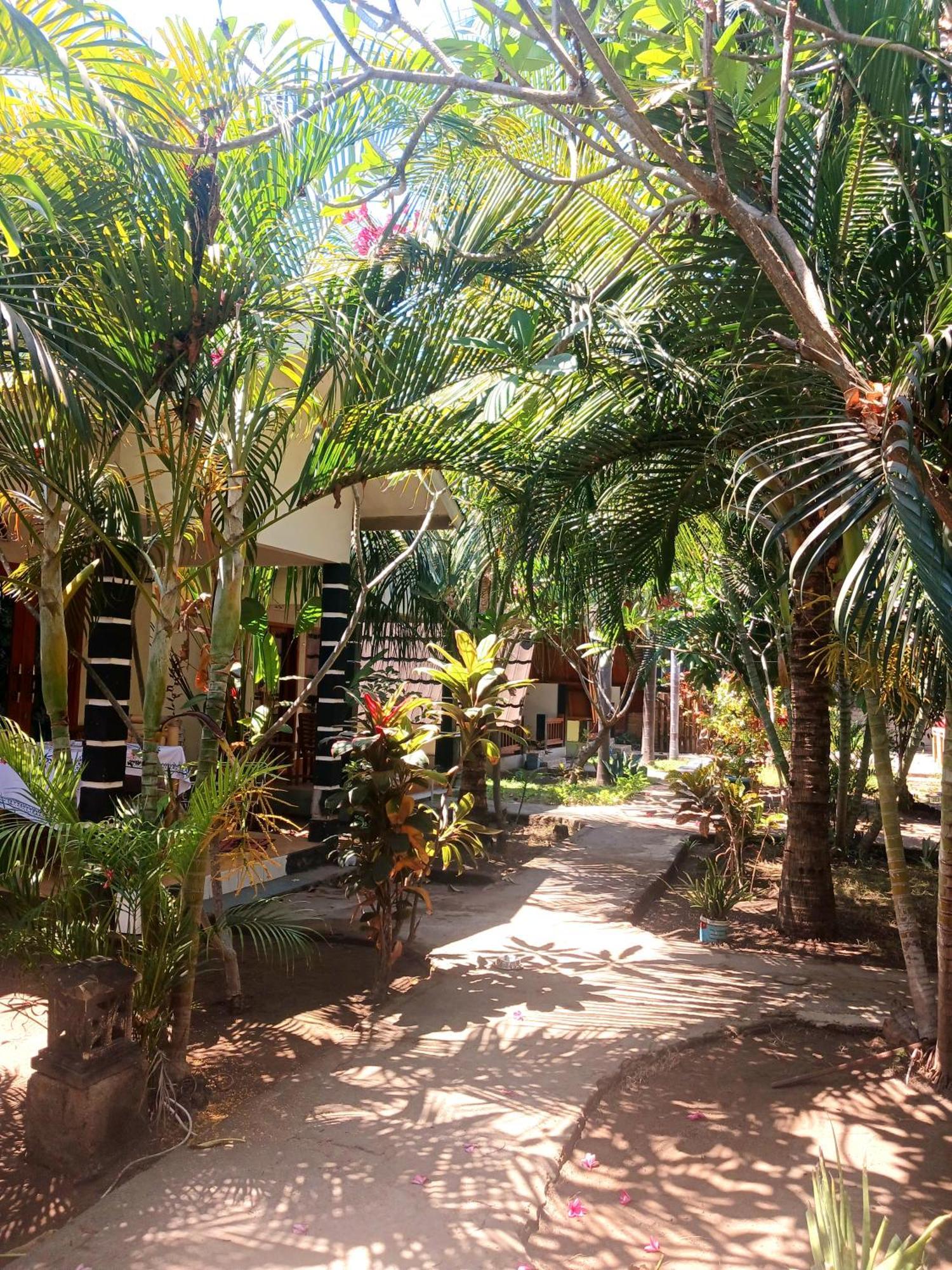 Florine'S Garden Hotel Gili Air Ngoại thất bức ảnh