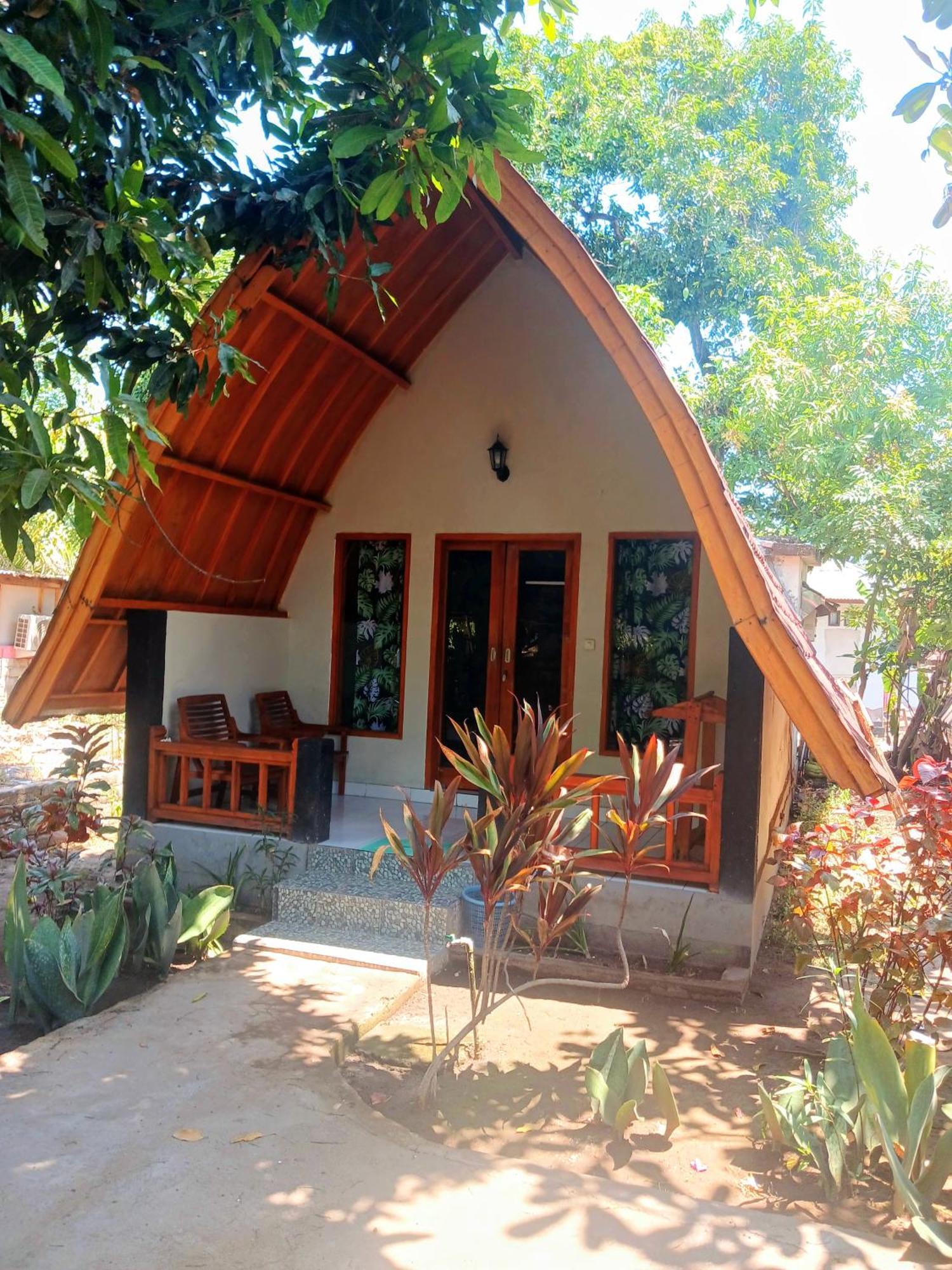 Florine'S Garden Hotel Gili Air Ngoại thất bức ảnh